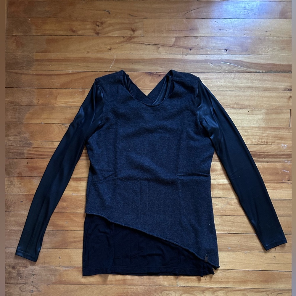RUDSAK Black Asymmetrical Long Sleeve Top